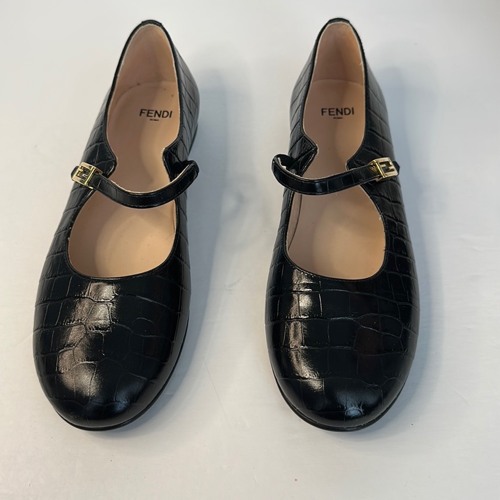 FENDI New Kids cute Black Leather Shoes in size 36 100% Authentic